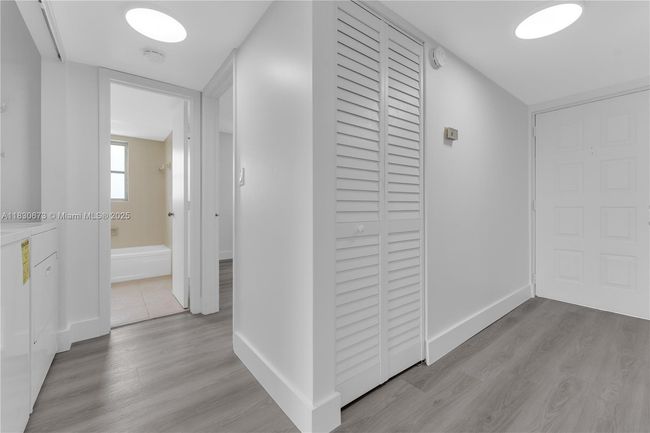 APT-208 - 8560 N Sherman Cir, Condo with 2 bedrooms, 2 bathrooms and null parking in Miramar FL | Image 12