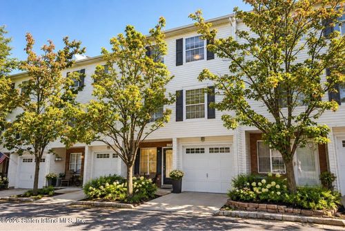 227 Aspen Knolls Way, Staten Island, NY, 10312-6632 | Card Image