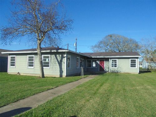 1736 Lynn Ln, Freeport, TX, 77541-5002 | Card Image