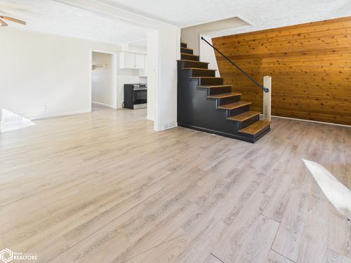 1905 Park St, Hamburg, IA, 51640-1729 | Card Image