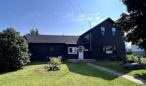123 Market St, Collingwood, ON, L9Y3M7 | Card Image