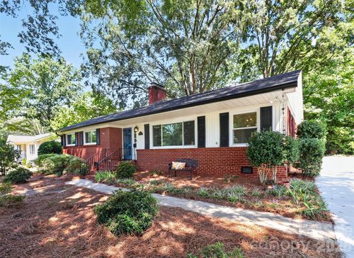 831 Faircrest Dr, Charlotte, NC, 28210-2939 | Card Image