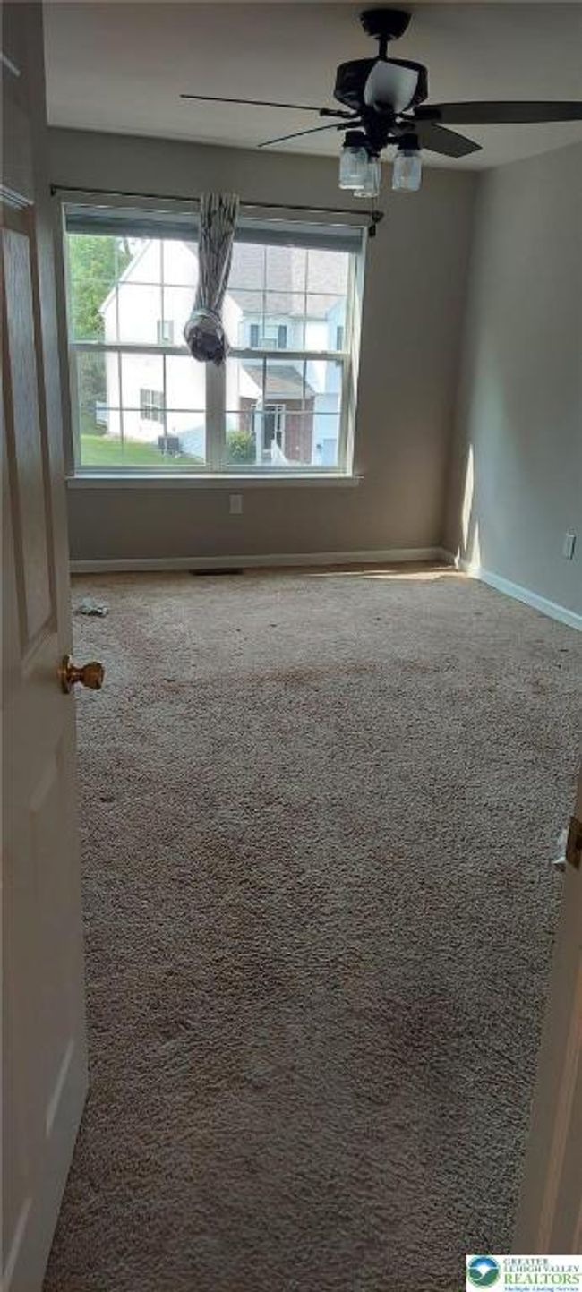 1540 Crest Park Ct, House other with 3 bedrooms, 3 bathrooms and null parking in BETHLEHEM PA | Image 13