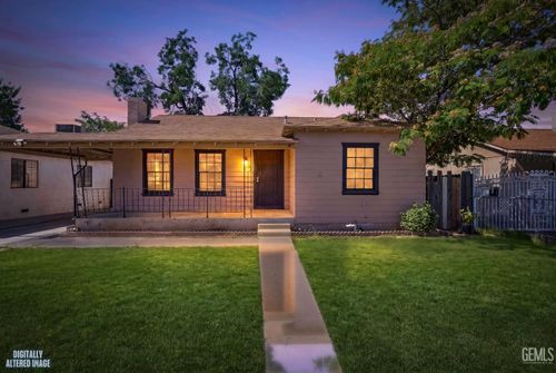 2225 Quincy Dr, Bakersfield, CA, 93306-4035 | Card Image