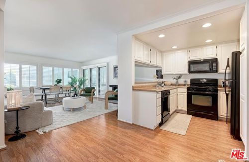 254-950 N Kings Road, West Hollywood, CA, 90069 | Card Image