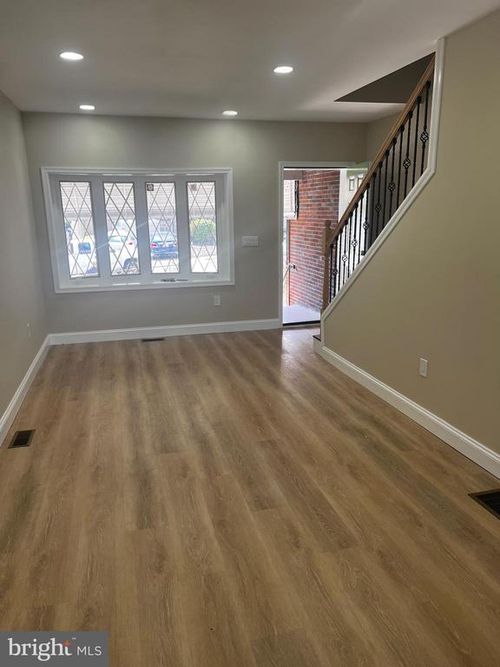 3712 Gelston Dr, BALTIMORE, MD, 21229-2018 | Card Image
