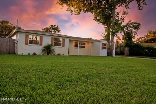 490 Mako Dr, Atlantic Beach, FL, 32233-3906 | Card Image