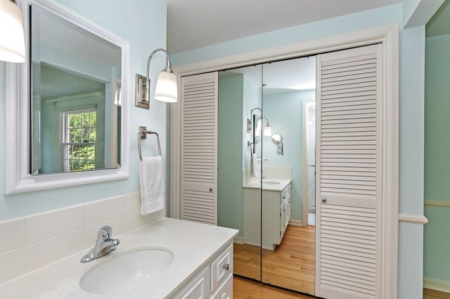 5 Hawthorne Rd, House other with 4 bedrooms, 3 bathrooms and 2 parking in Barrington IL | Image 23