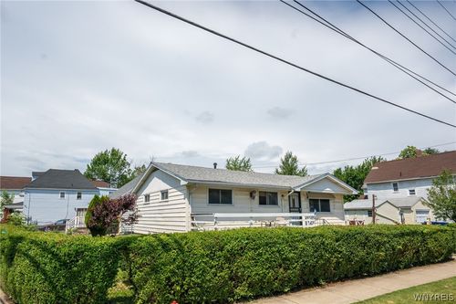 142 Esser Ave, Buffalo, NY, 14207-1126 | Card Image
