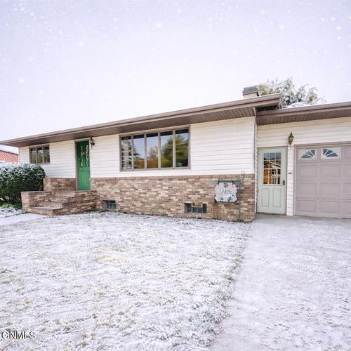 615 Broadway, Napoleon, ND, 58561-7442 | Card Image