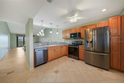 236 - 175 Kings Highway, Condo with 2 bedrooms, 2 bathrooms and null parking in Punta Gorda FL | Image 3