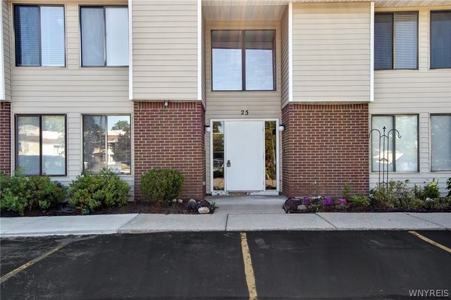C - 25 Coolbrook Court, Condo with 2 bedrooms, 1 bathrooms and null parking in Amherst NY | Image 1