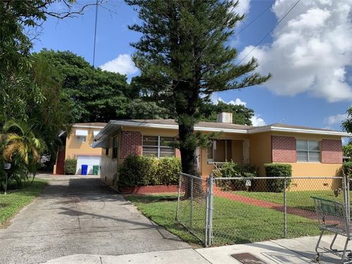 b-1219 Nw 33rd St, Miami, FL, 33142-6150 | Card Image