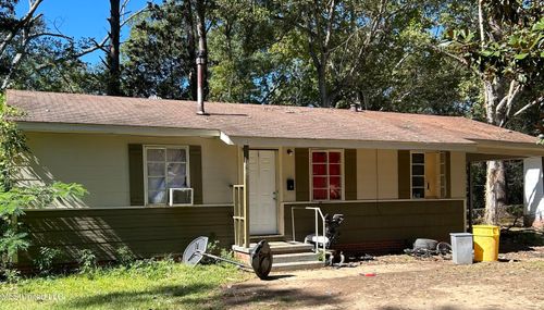 3131 Woodview Dr, Jackson, MS, 39212-4049 | Card Image
