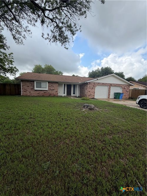 1727 Redwood St, Seguin, TX, 78155-5243 | Card Image