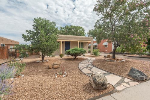 2727 Burton Ave Se, Albuquerque, NM, 87106-3001 | Card Image