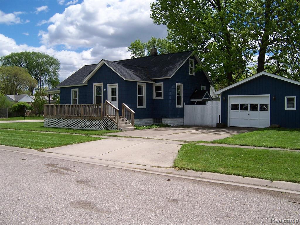 16th St, Port Huron, MI 48060