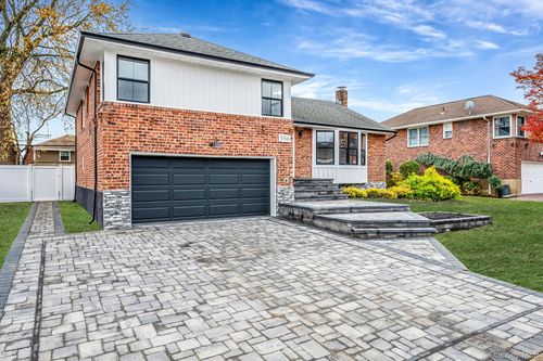 556 N Suffolk Ave, Massapequa, NY, 11758-3245 | Card Image