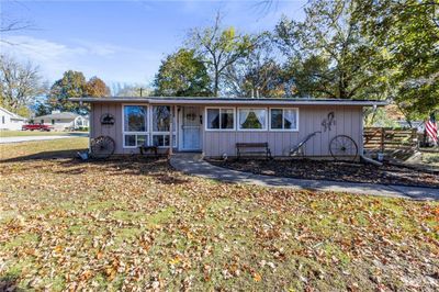 400 Sw 18th Street, House other with 3 bedrooms, 2 bathrooms and null parking in Blue Springs MO | Image 3