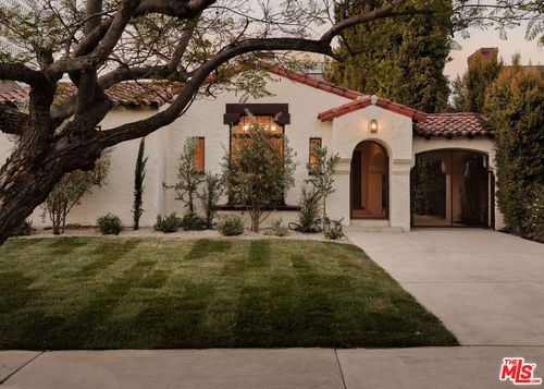 6255 Del Valle Dr, Los Angeles, CA, 90048-5305 | Card Image