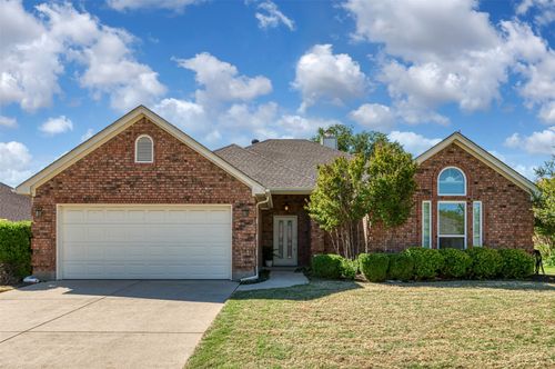 1057 Springwood Dr, Saginaw, TX, 76179-3436 | Card Image