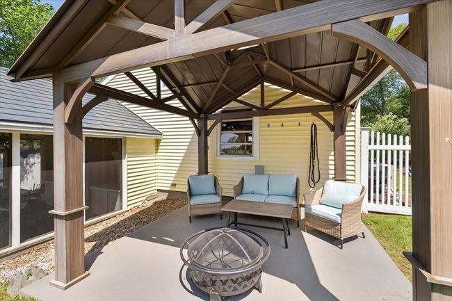 472 Potter Rd, House other with 4 bedrooms, 3 bathrooms and 6 parking in Framingham MA | Image 37