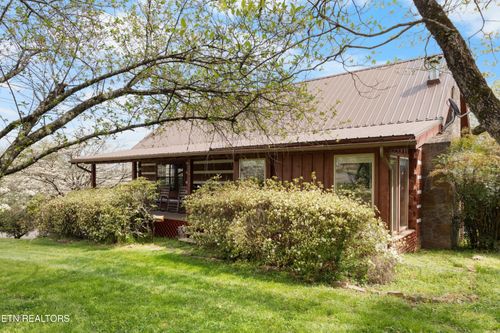 2168 Mountain Vista Rd, Sevierville, TN, 37876 | Card Image