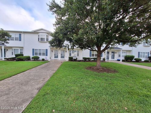 mmm4-3979 Sterling Pointe Dr, Winterville, NC, 28590-5823 | Card Image