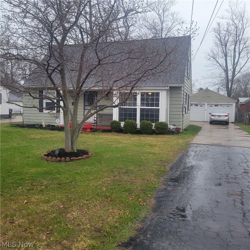1929 W 16th St, Ashtabula, OH, 44004-2729 | Card Image