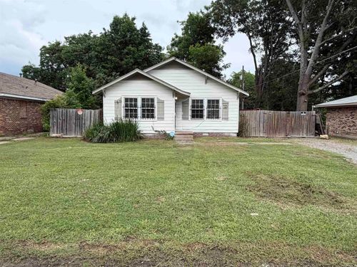 2405 S Cypress St, Pine Bluff, AR, 71603-5124 | Card Image