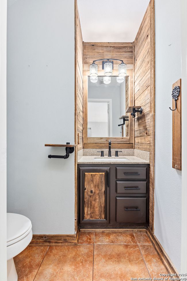 1687 Fir Cir, House other with 4 bedrooms, 3 bathrooms and null parking in Schertz TX | Image 19