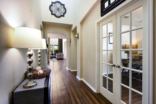 Gorgeous entry full of warmth and so welcoming! | Image 5