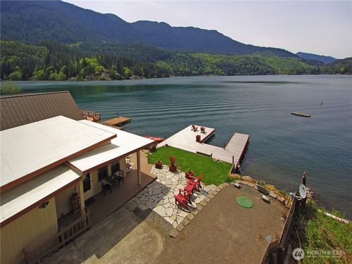 210 Longfellow Rd, Port Angeles, WA, 98363-8693 | Card Image