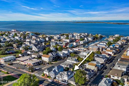 288 Bay Ave, Highlands, NJ, 07732-1524 | Card Image