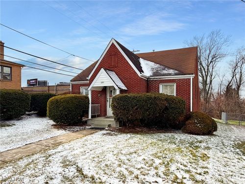 121 Buena Vista Blvd, Steubenville, OH, 43952-1012 | Card Image