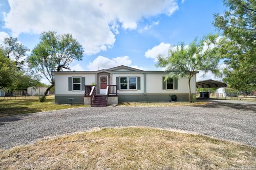 605 County Road 3821, San Antonio, TX, 78253-6946 | Card Image
