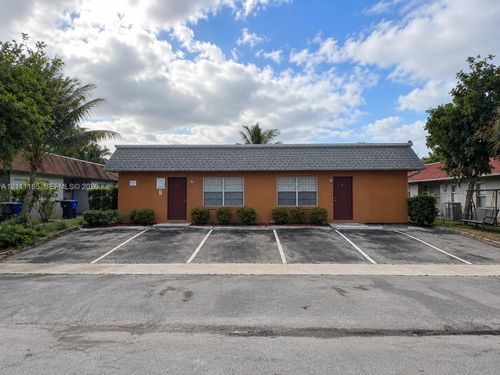 7860 Sw 10th Ct, North Lauderdale, FL, 33068-5923 | Card Image