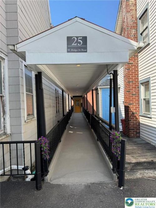 apt-2-25 W Ridge St, Lansford, PA, 18232-1331 | Card Image