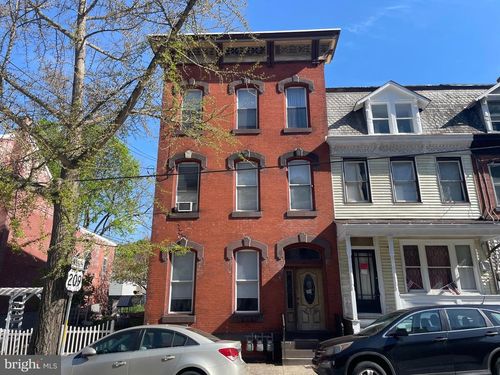 719 W Market St, Pottsville, PA, 17901-2262 | Card Image