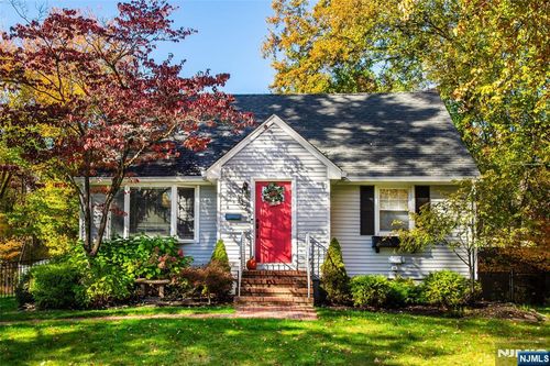 112 Lafayette Ave, Township Of Washington, NJ, 07676-5251 | Card Image