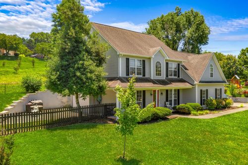 230 Fieldcrest Dr, Jefferson City, TN, 37760-2911 | Card Image