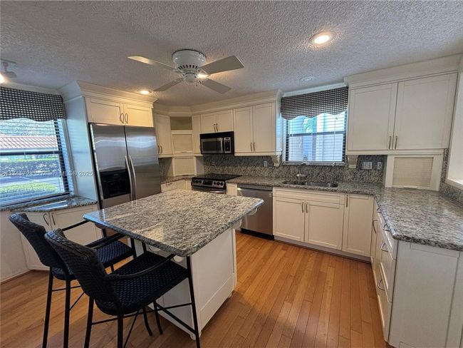 APT-9 - 6041 Se Landing Way, Condo with 3 bedrooms, 2 bathrooms and null parking in Stuart FL | Image 7