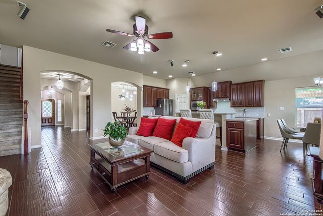1009 Oak Rdg, House other with 4 bedrooms, 3 bathrooms and null parking in Schertz TX | Image 10
