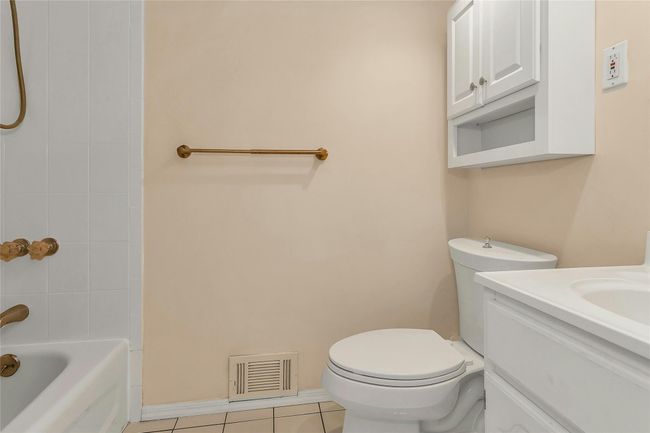 Lower Level Full Bathroom | Image 29
