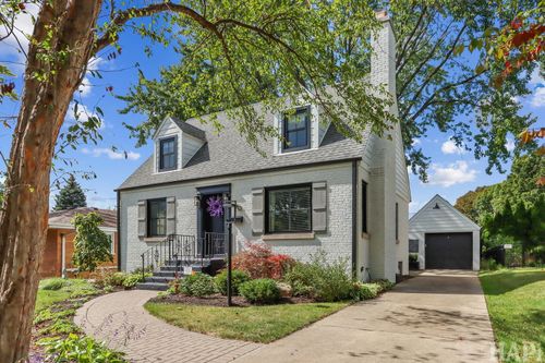 243 S Evanslawn Ave, Aurora, IL, 60506-4644 | Card Image