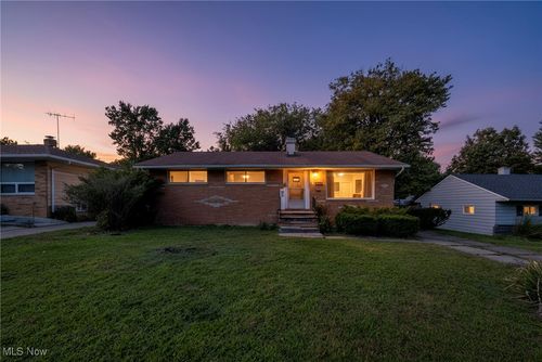 5882 Kings Hwy, Parma Heights, OH, 44130-1747 | Card Image