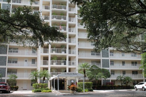 607-3520 Oaks Way, Pompano Beach, FL, 33069-5382 | Card Image
