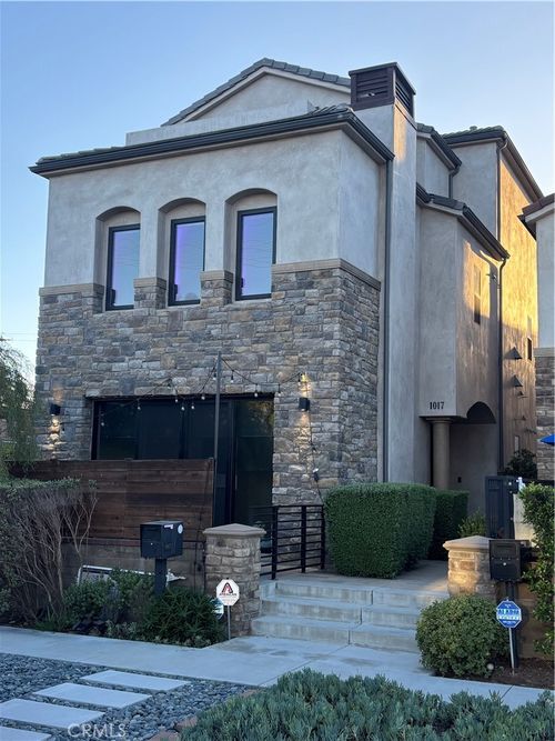 1017 Delaware St, Huntington Beach, CA, 92648-4307 | Card Image