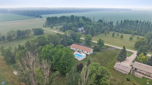 613 77th Ave Nw, Moorhead, MN, 56560-6336 | Card Image