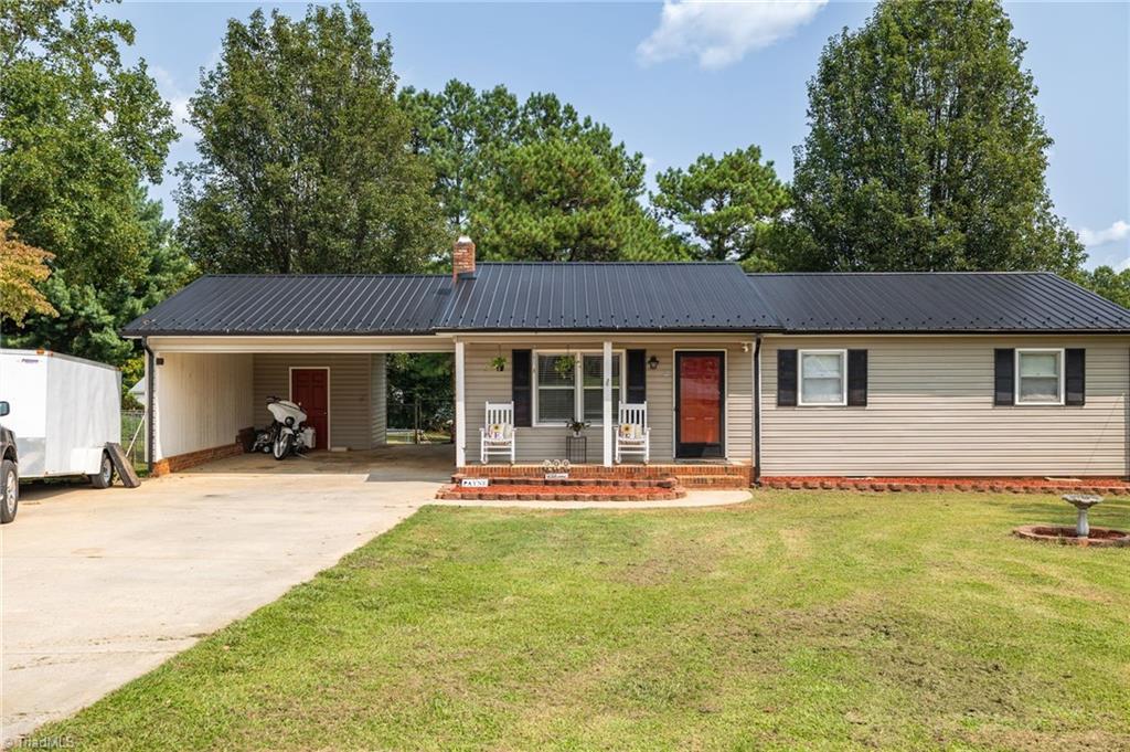 Kirk St, Thomasville, NC 27360